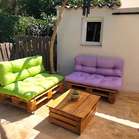 La Dependance Le Cailar